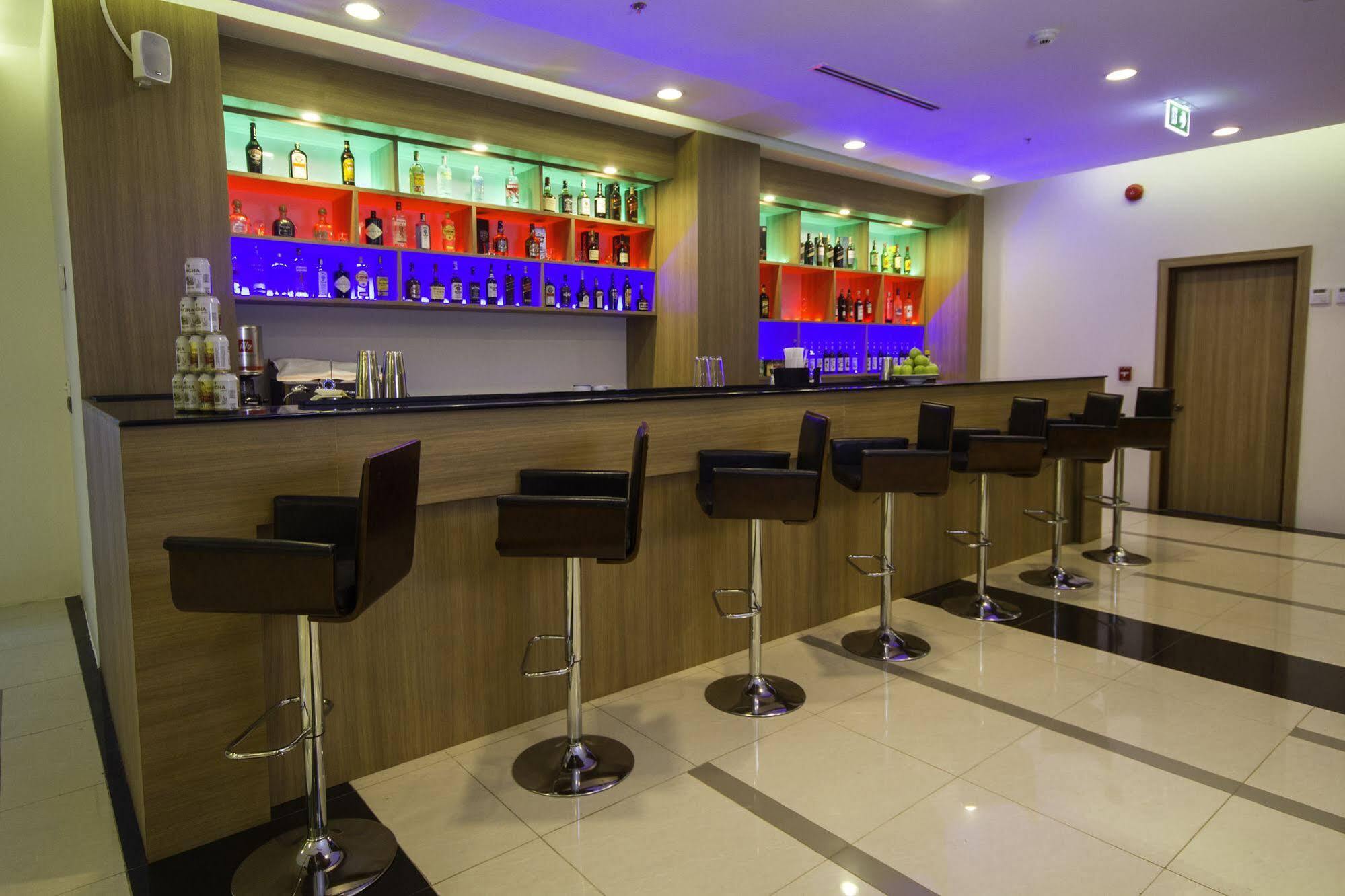 Holly Hotel Myanmar يانغون المظهر الخارجي الصورة